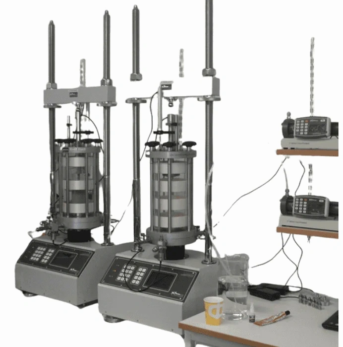Essai triaxial à Belfort : analyse avancée du comportement des sols